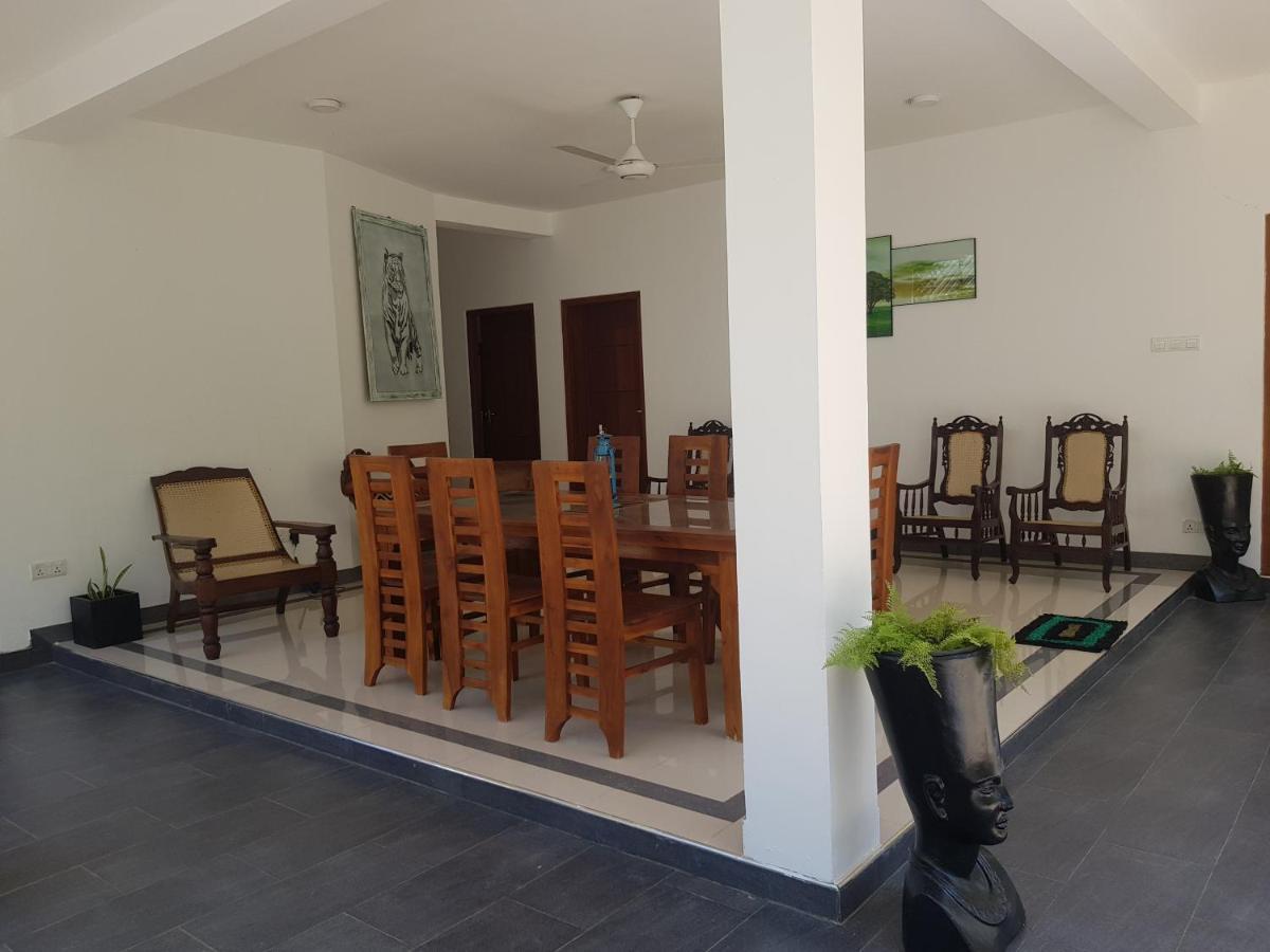 Vogel Nest Bed & Breakfast Midigama Exterior photo