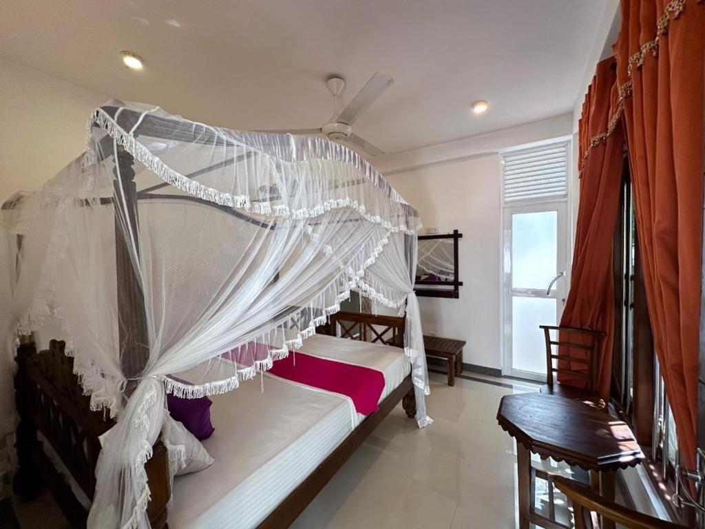 Vogel Nest Bed & Breakfast Midigama Room photo