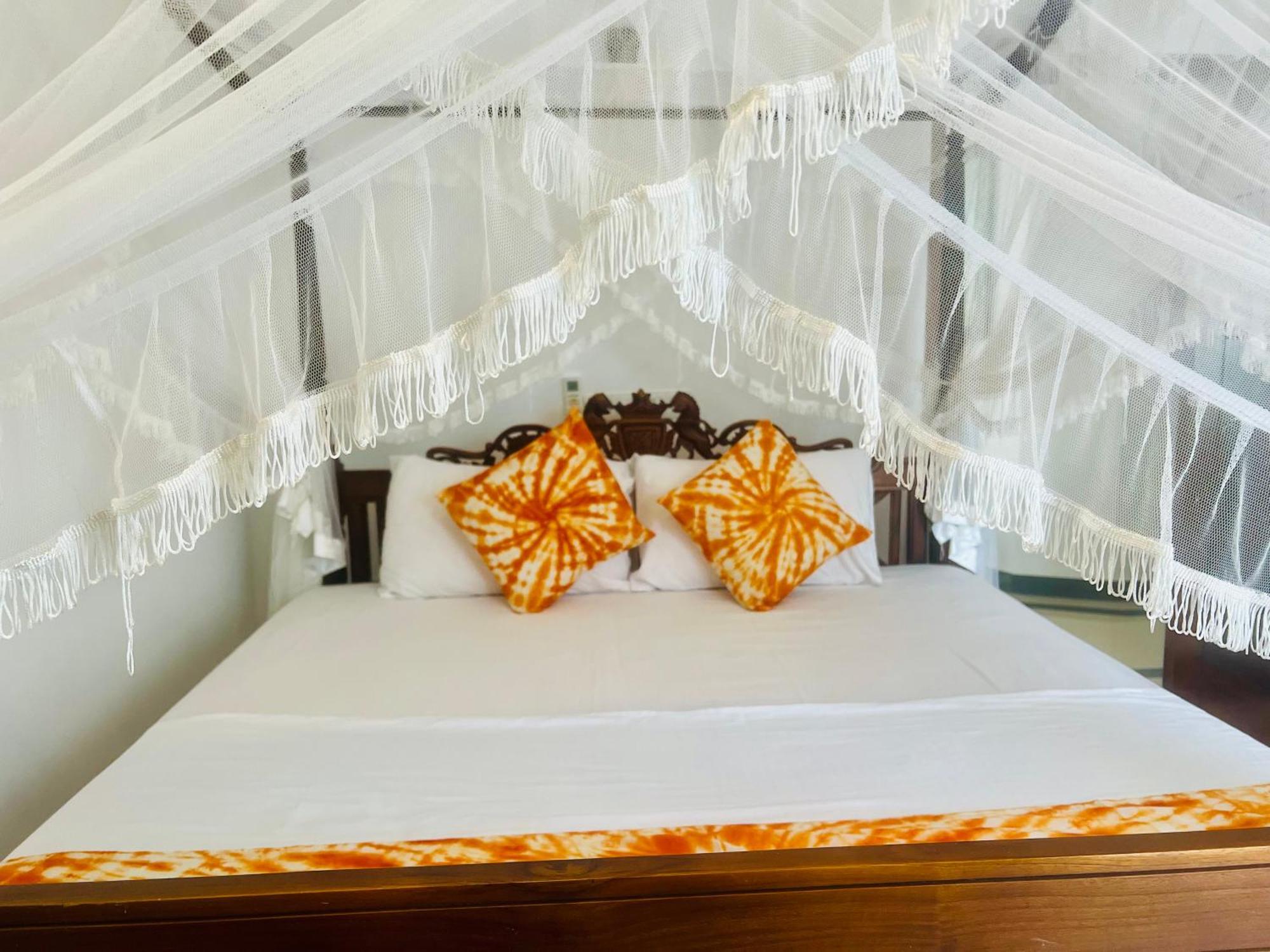 Vogel Nest Bed & Breakfast Midigama Exterior photo