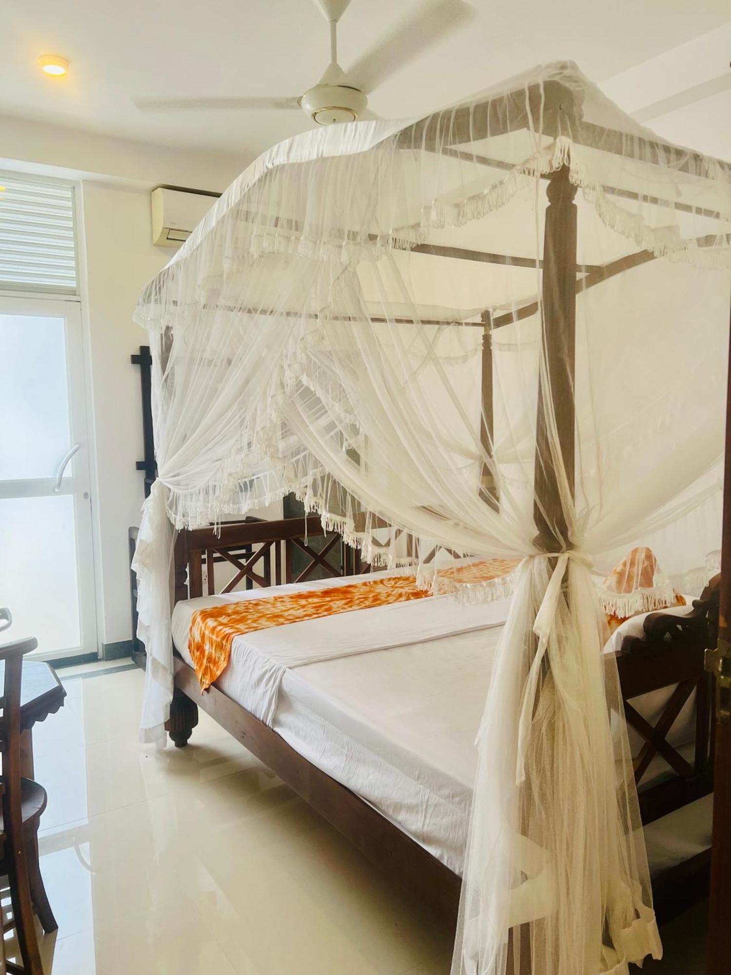 Vogel Nest Bed & Breakfast Midigama Exterior photo